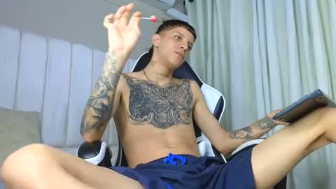 Snapshot of adam_hard_ chatting on September 10, 7:59 pm Adam online show from September 10, 7:59 pm