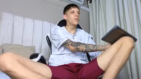 Snapshot of adam_hard_ chatting on September 11, 8:43 pm Adam online show from September 11, 8:43 pm