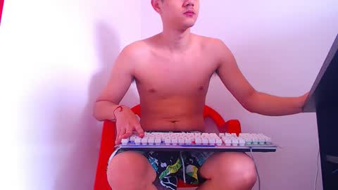 adam hot11 online show from March 7, 3:49 pm