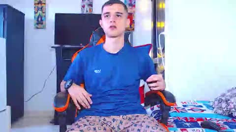 adam hot11 online show from March 9, 9:52 pm