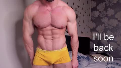 Snapshot of adam_muscle_ chatting on February 18, 11:30 pm Adam online show from February 18, 11:30 pm