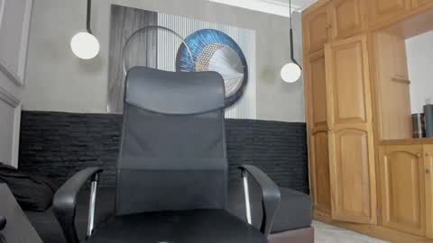 adam_piarse online show from January 3, 5:06 am