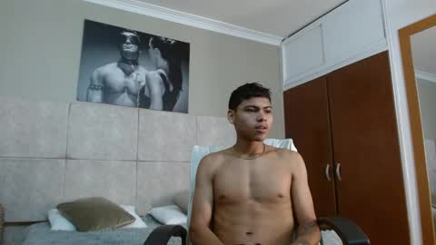 adam_piarse online show from September 19, 3:54 am