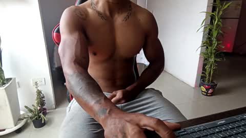 Adam Valencia online show from February 20, 1:13 pm