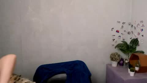 adamais_ online show from April 22, 6:31 am