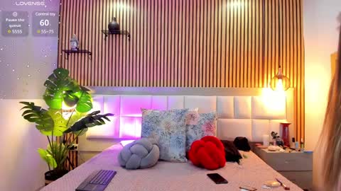 Angel Shine online show from December 11, 2:54 pm