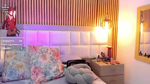 Angel Shine online show from December 30, 8:15 pm