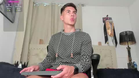 Snapshot of adams_ricci chatting on February 11, 10:28 pm Adams online show from February 11, 10:28 pm