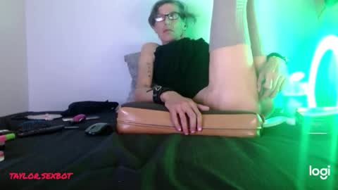 TaylorSexbot online show from February 19, 9:19 am