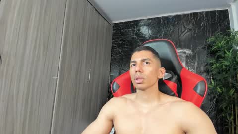 Adan Sin online show from May 5, 4:57 pm