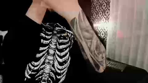 Ade  online show from September 12, 8:33 pm