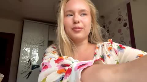 I am Amelie ntmu  online show from July 29, 3:45 pm