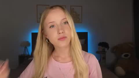 Adele online show from March 19, 9:20 pm