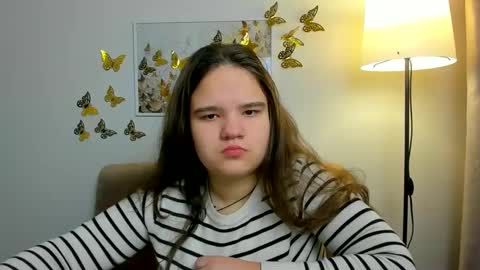 adelecruzz online show from February 16, 8:10 am