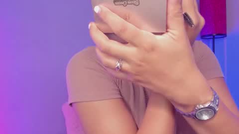 Snapshot of adelefoxx chatting on December 6, 1:49 pm AdeleFoxx online show from December 6, 1:49 pm