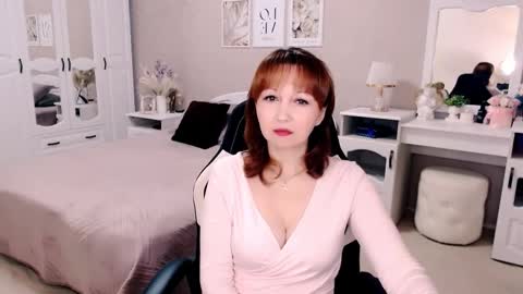 AdeleMoran online show from February 3, 7:07 pm