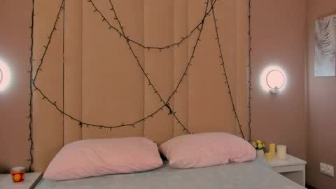 adelesilvy online show from April 24, 1:40 am