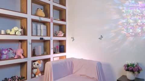 Snapshot of adelin_frosty chatting on October 21, 3:59 pm Adelin online show from October 21, 3:59 pm