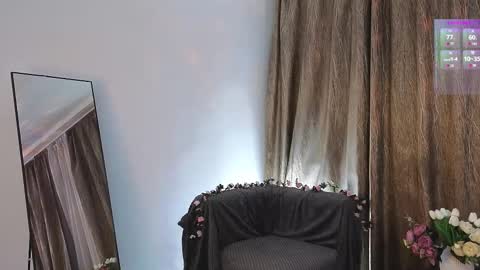 Snapshot of adelin_frosty chatting on October 18, 3:05 pm Adelin online show from October 18, 3:05 pm
