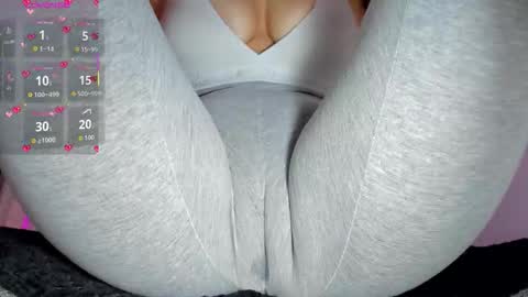 adelinaconte1 online show from February 17, 4:17 pm