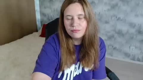 adelinalawson online show from June 21, 10:32 am