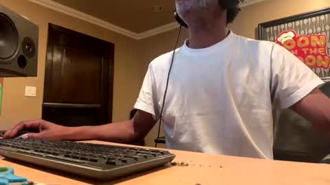 adick_ting online show from October 24, 4:41 pm