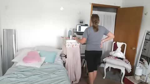 adorable22 online show from July 4, 7:28 pm