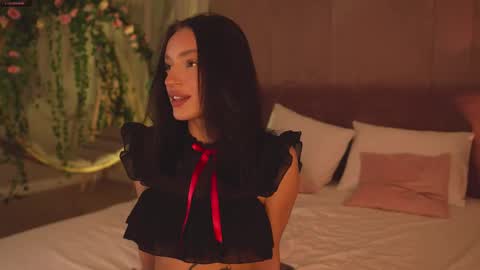 adoracortes online show from November 13, 6:38 am