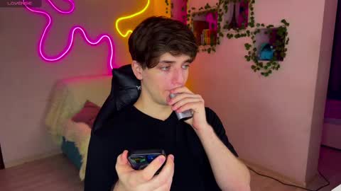 adrean_sofi online show from February 14, 7:12 pm