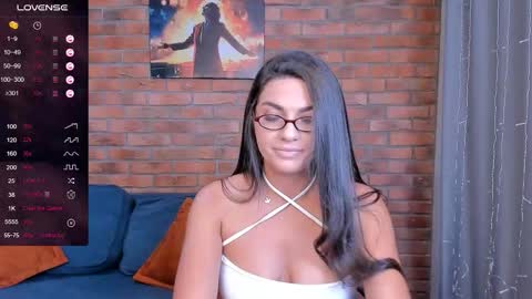 Snapshot of adriana1_ chatting on October 4, 6:17 pm Adriana online show from October 4, 6:17 pm