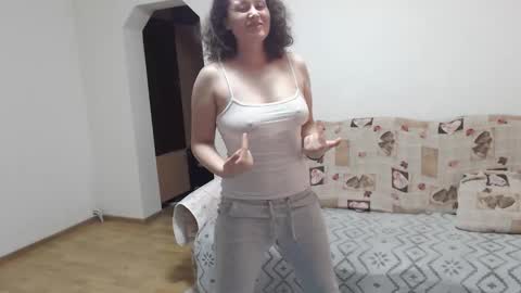 Snapshot of adriana_elvis chatting on October 8, 11:38 am adriana online show from October 8, 11:38 am