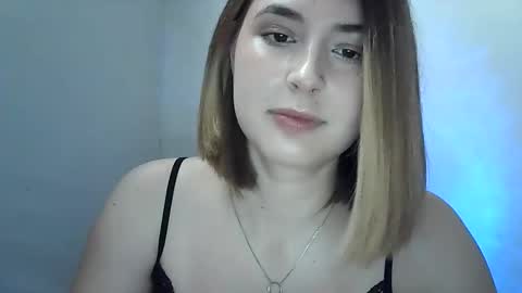 adrianabliss_ online show from September 21, 6:06 am