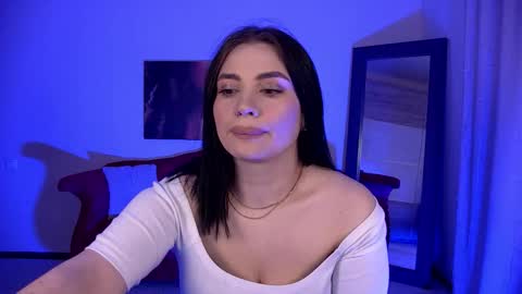 AdrianaTores online show from January 15, 6:00 am