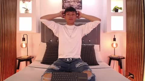 adrianstark_ online show from May 21, 12:55 pm
