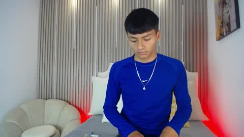 adrianstark_ online show from May 28, 12:47 pm