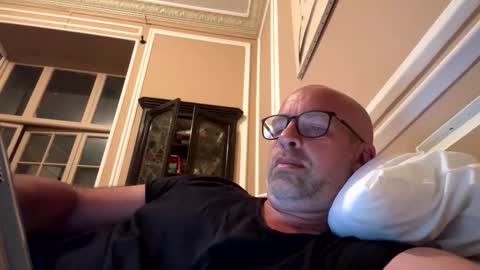 adrienfromparis online show from May 11, 8:06 pm