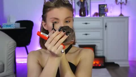 Snapshot of aelia_anara chatting on October 14, 4:26 am Aelia online show from October 14, 4:26 am