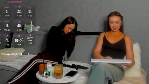 Adele online show from March 25, 7:04 am