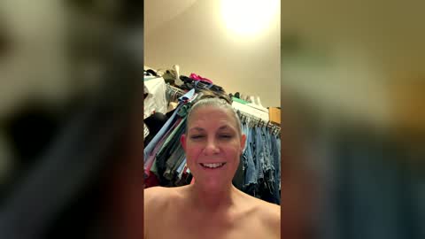 aequalley online show from April 14, 7:22 am