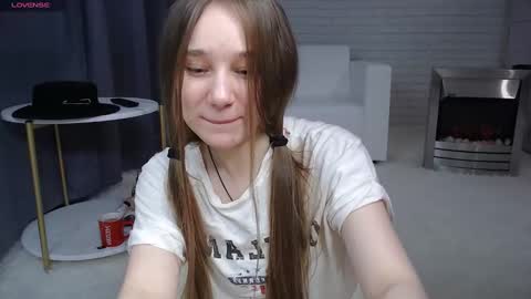 Snapshot of afeliya_shy chatting on January 31, 7:50 am afeliya_shy online show from January 31, 7:50 am