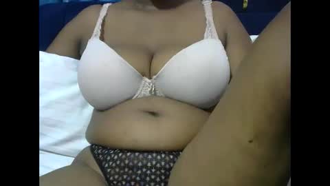 Snapshot of african_adasa02 chatting on October 22, 9:56 am african_adasa02 online show from October 22, 9:56 am