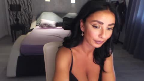 Afro online show from September 16, 2:53 pm