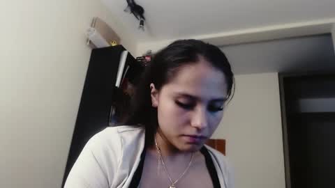 Erika for you online monday to saturday 7am a 2pm Gmt-5 Colombia Time online show from April 21, 3:02 am