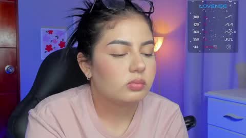 Cat online show from April 18, 5:09 am