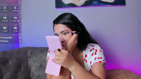 agatha bel    online show from June 6, 12:33 pm