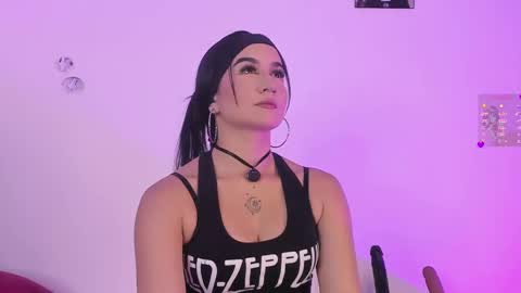 Maggie   online show from October 3, 9:45 pm