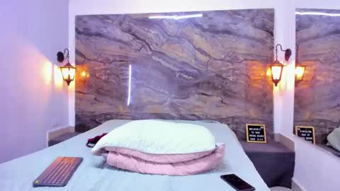 agnes_02 online show from April 30, 5:40 pm