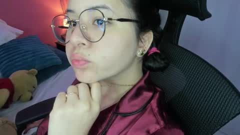Snapshot of agnes_21 chatting on September 22, 1:15 pm ines online show from September 22, 1:15 pm