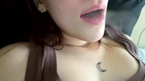 Snapshot of agnes_your chatting on October 22, 11:01 am Agnes online show from October 22, 11:01 am