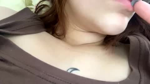 agness____ online show from September 12, 9:55 am